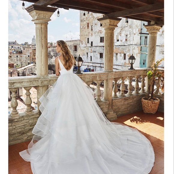 Calla Blanche Wedding Dress - Picture 7 of 7